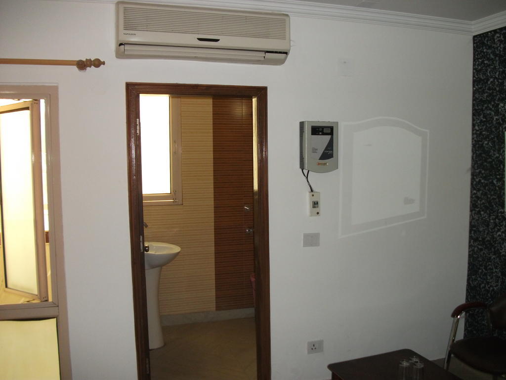 Shalimar Otel Yeni Delhi Dış mekan fotoğraf